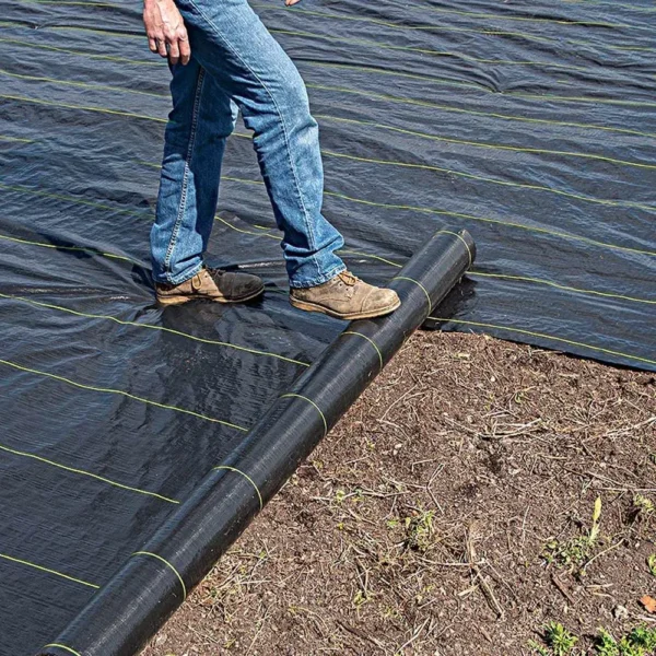 4' x 300' Roll, Ground Cover 3.2oz